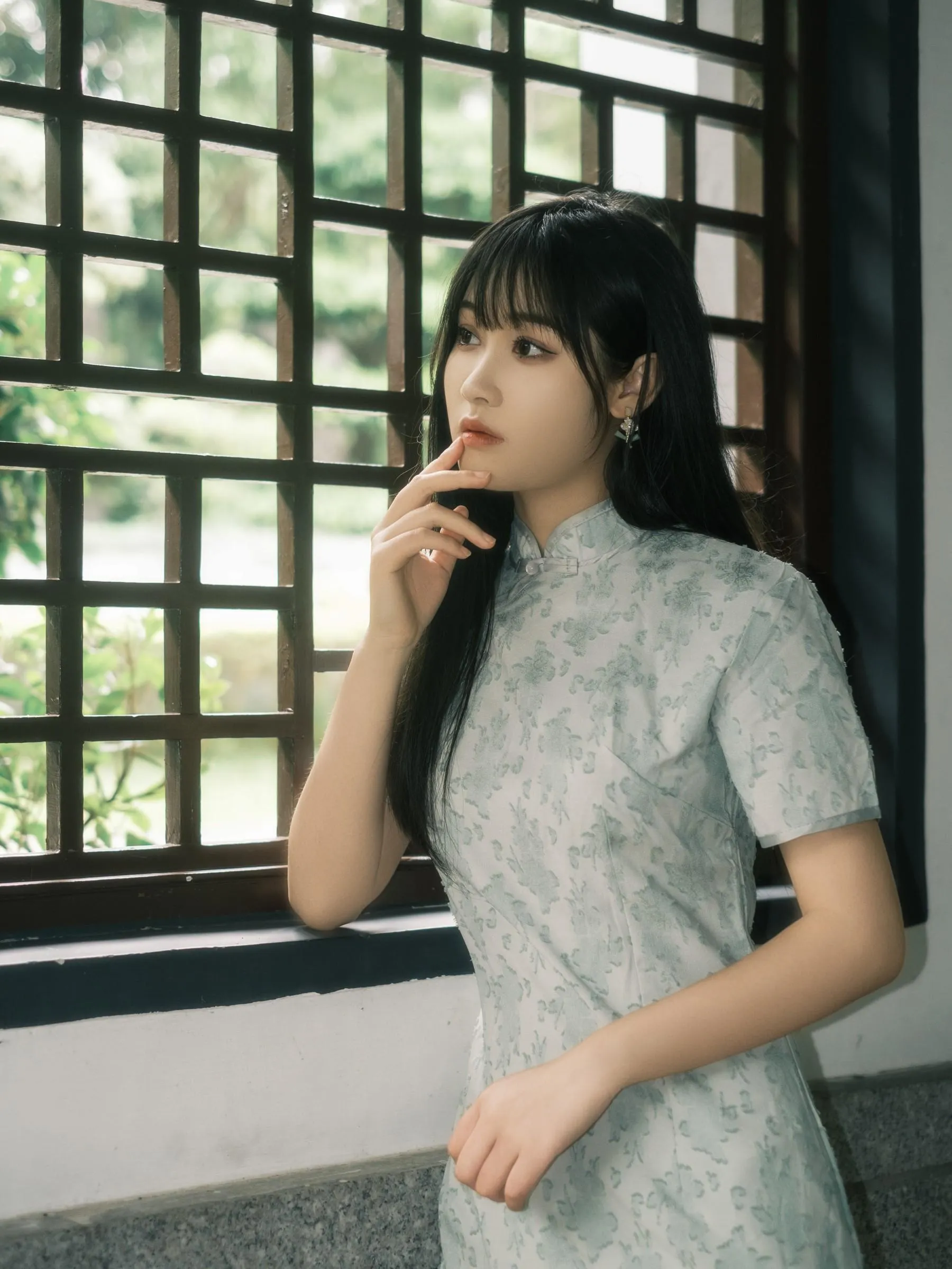 [艺图语] 2022.06.08 丁香一样的姑娘 呆呆 [34P]插图3